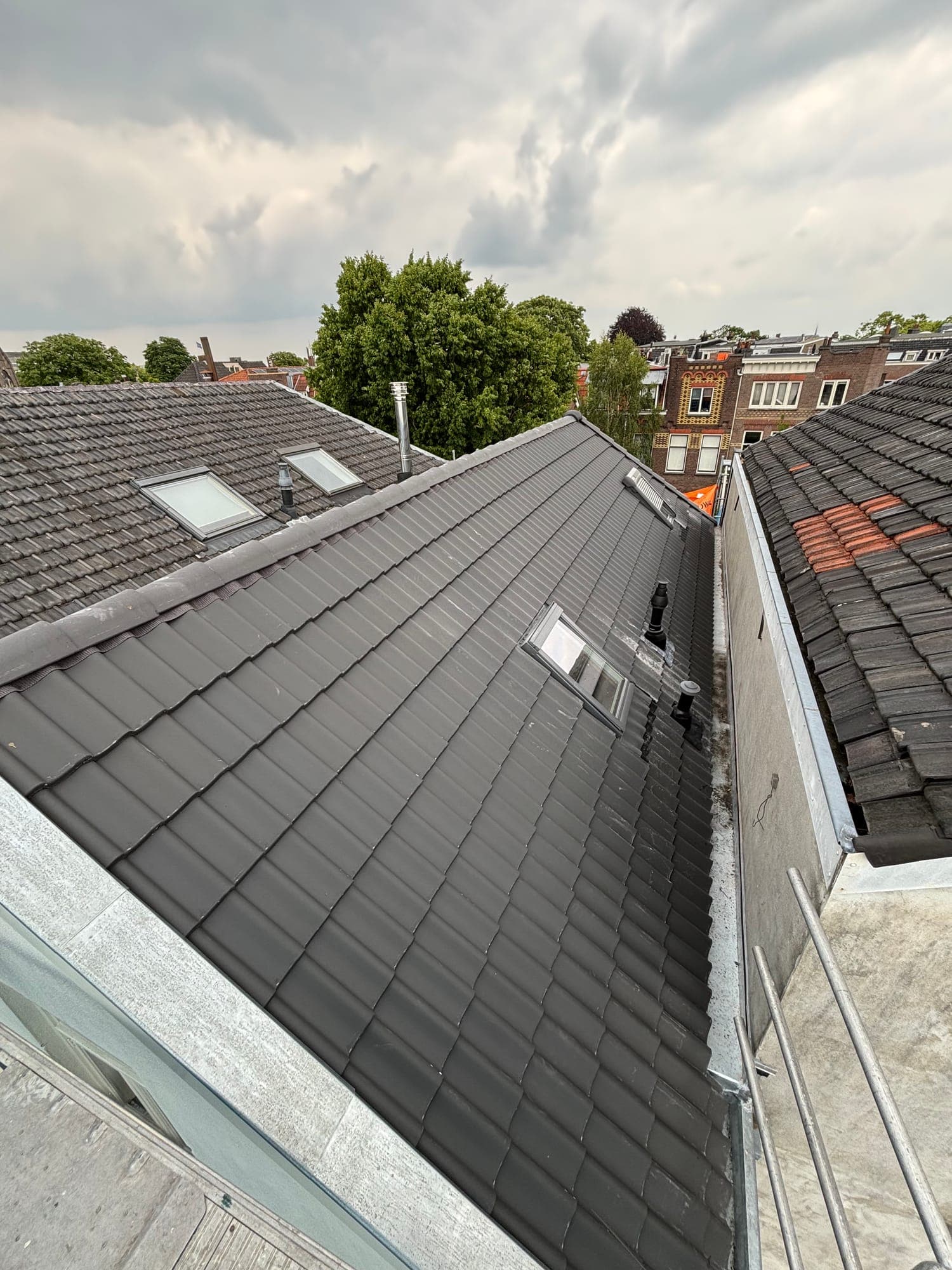Pannendak met nieuwe dakramen
